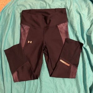 Under Armour cropped leggings Size Small